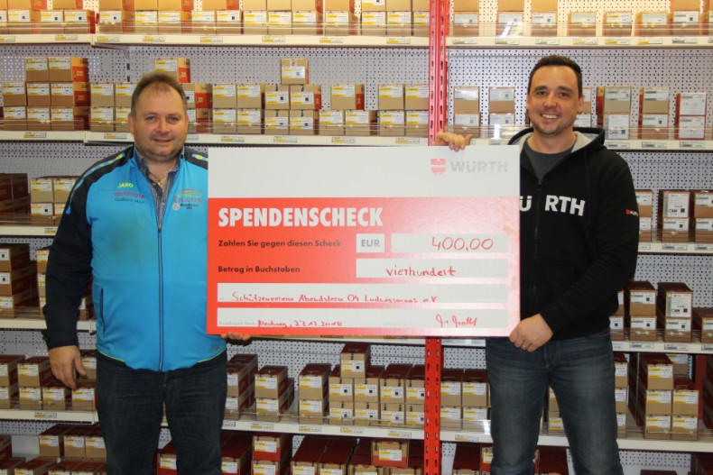 Scheck Übergabe bei Würth für die Nachwuchsschützen